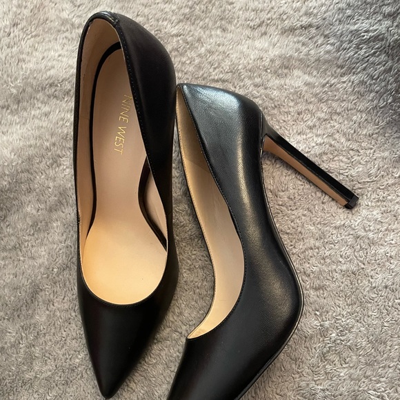 Nine West heels - Picture 6 of 6